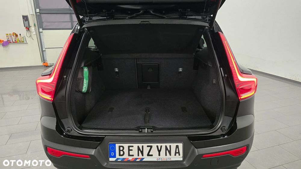 Volvo XC 40 B4 B DKG Plus Black Edition - 9