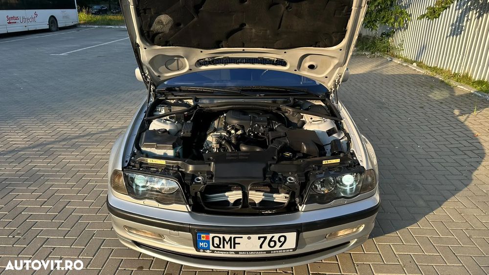 BMW Seria 3 318i - 12