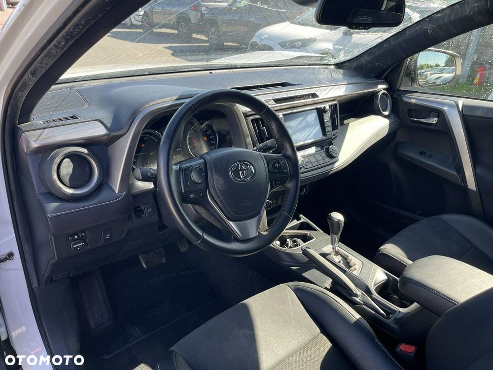 Toyota RAV4 Hybrid Style 4x2 - 11