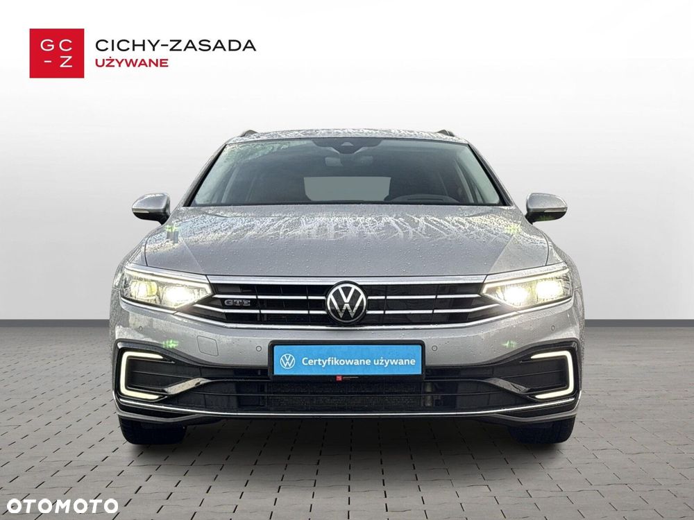 Volkswagen Passat - 8