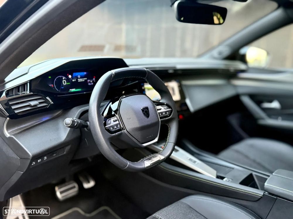 Peugeot 408 1.6 Hybrid GT e-EAT8 - 21