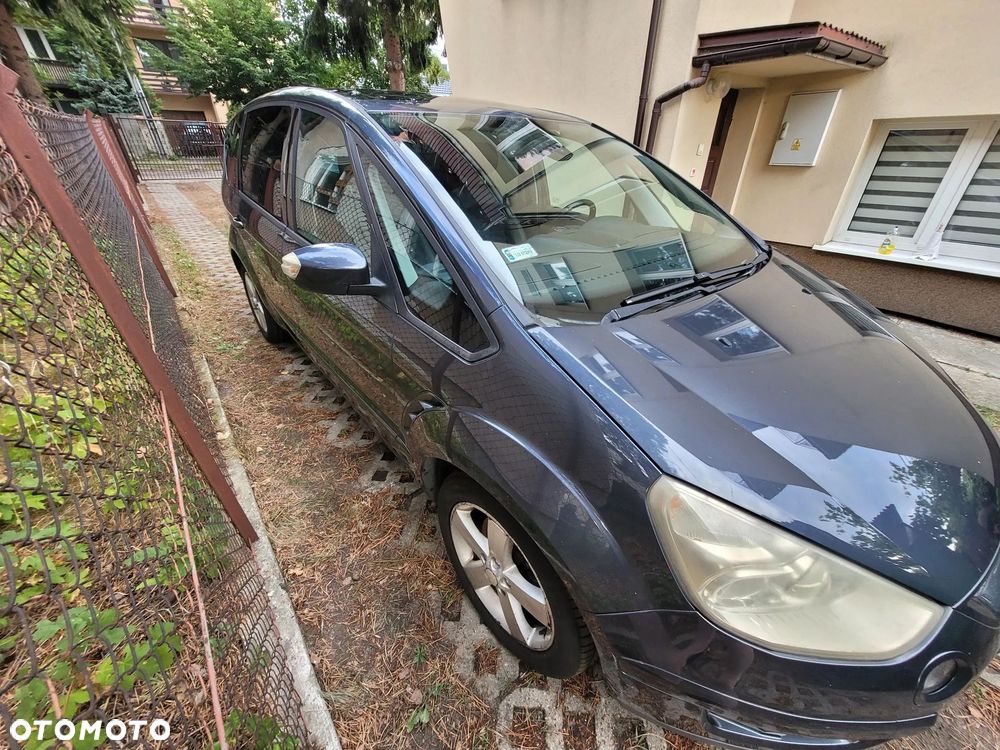 Ford S-Max - 14