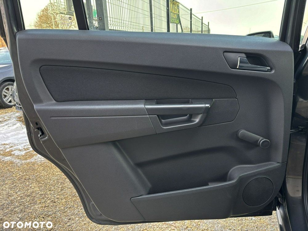 Opel Zafira 1.8 Family Plus - 18