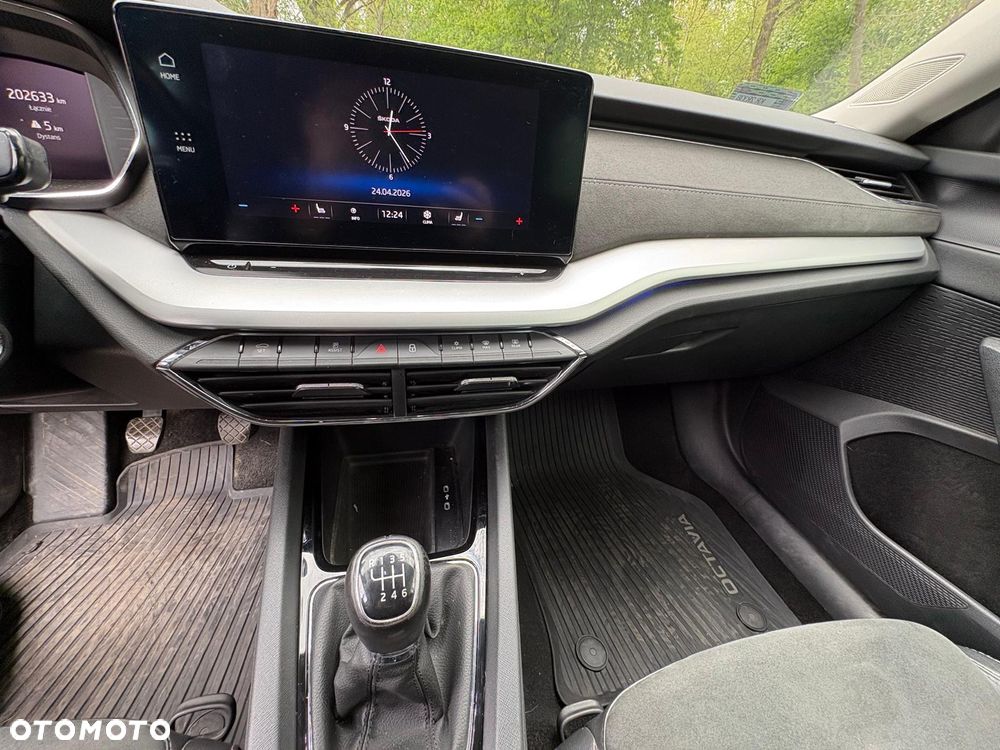 Skoda Octavia 1.5 TSI ACT Style - 10