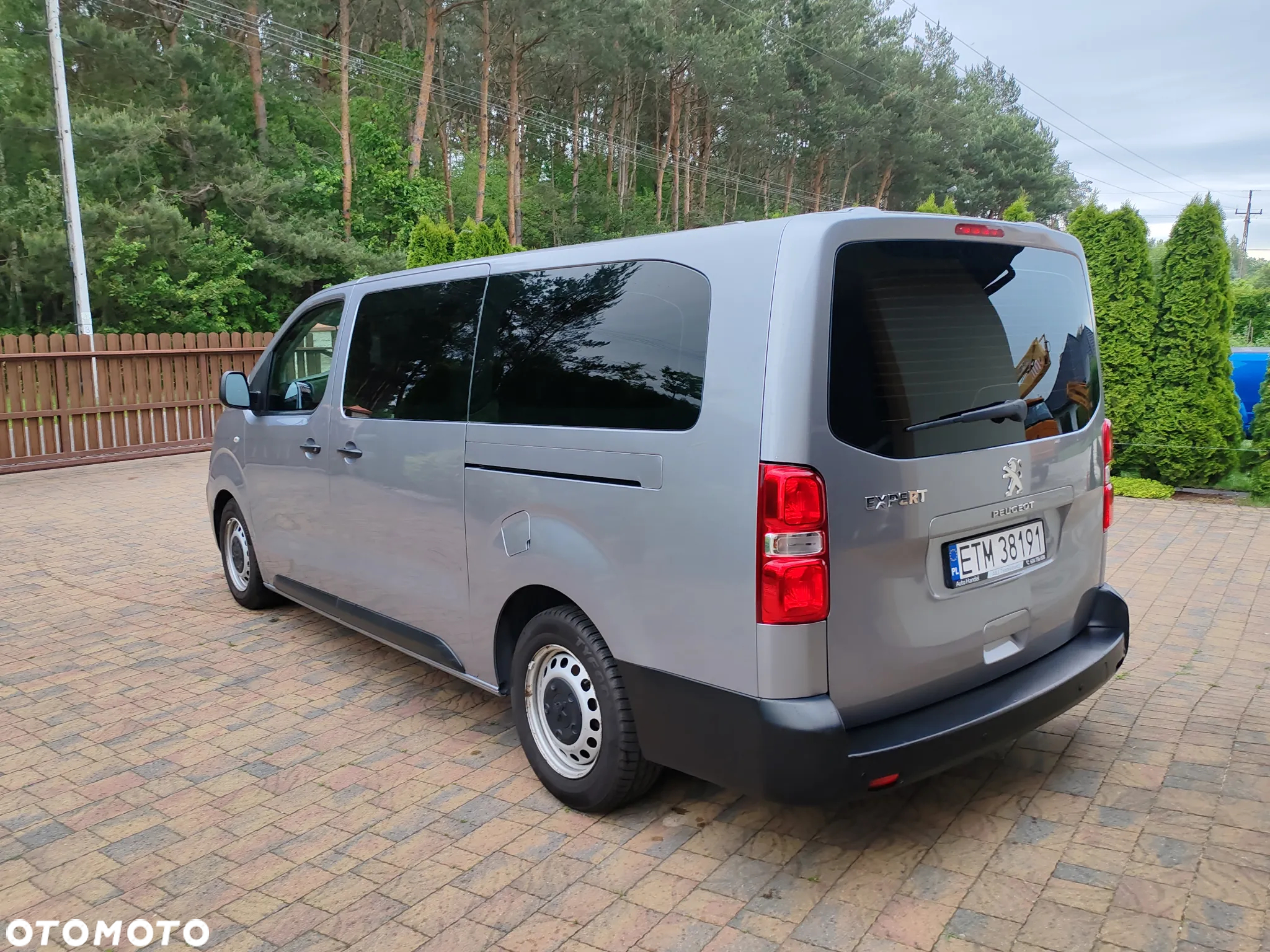 Peugeot Expert Kombi 1.5 BlueHDi Long 2,8t - 5