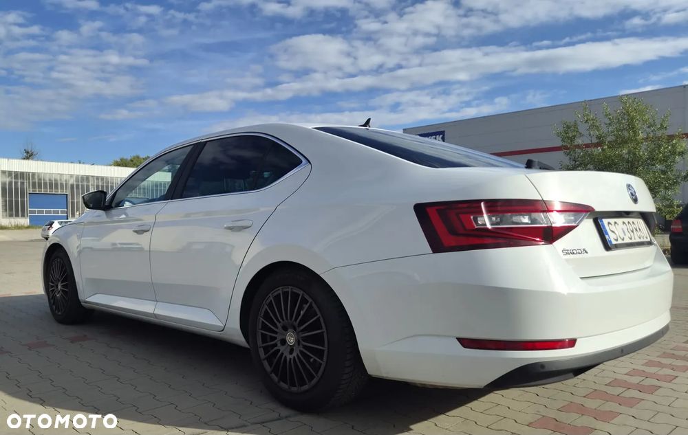 Skoda Superb 2.0 TDI L&K - 3