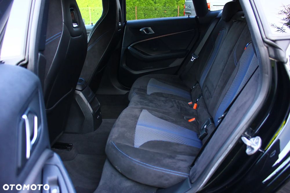BMW Seria 2 218d M Sport sport - 31