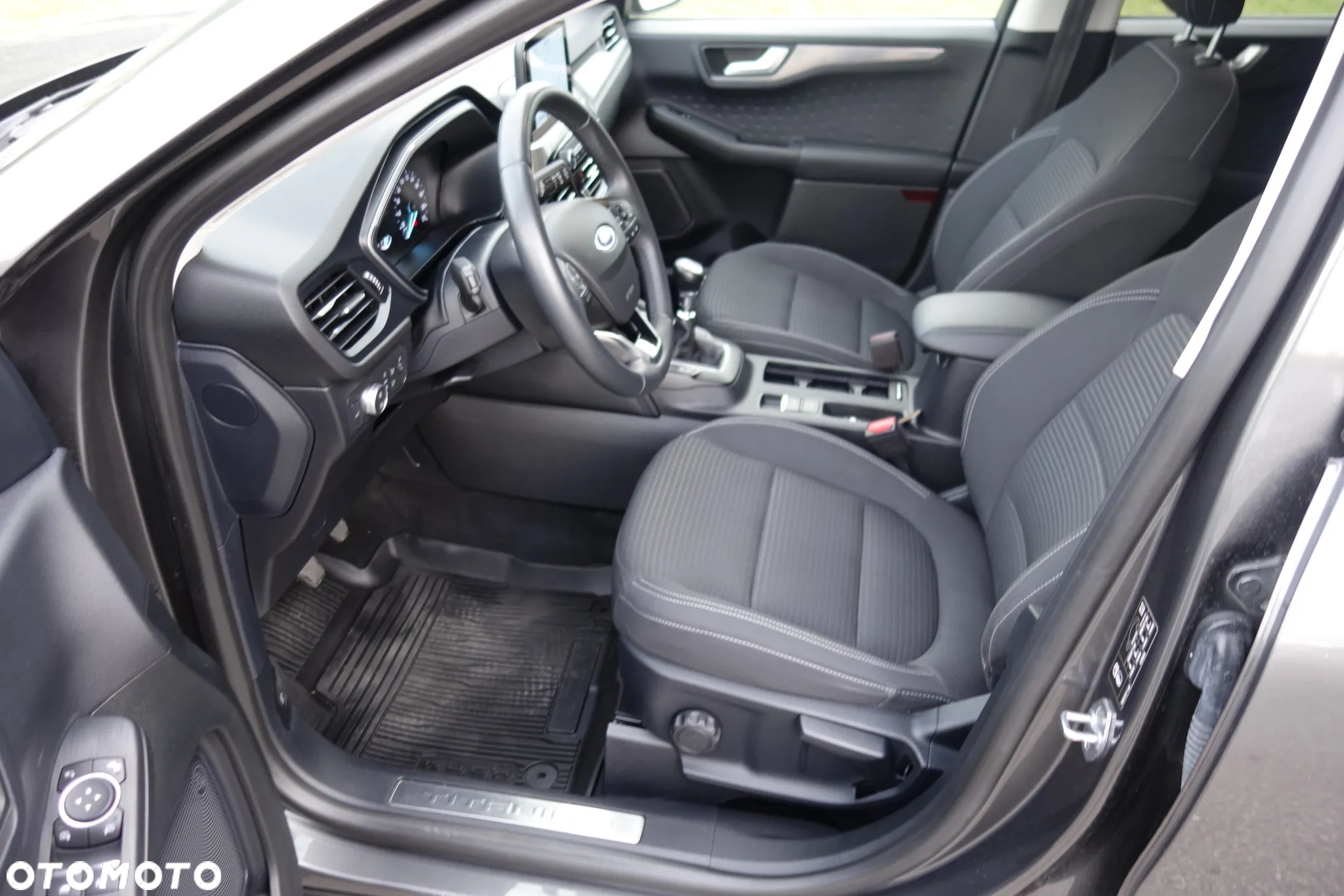Ford Kuga 2.0 TDCi FWD Titanium - 14