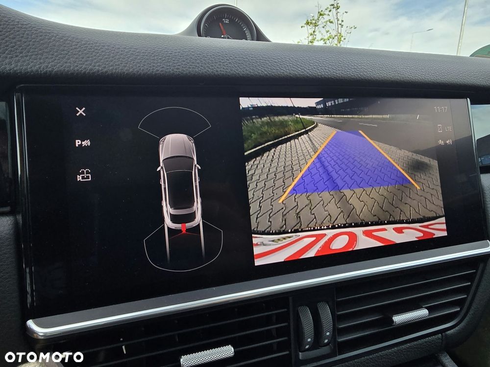 Porsche Cayenne S Tiptronic S Platinum Edition - 35