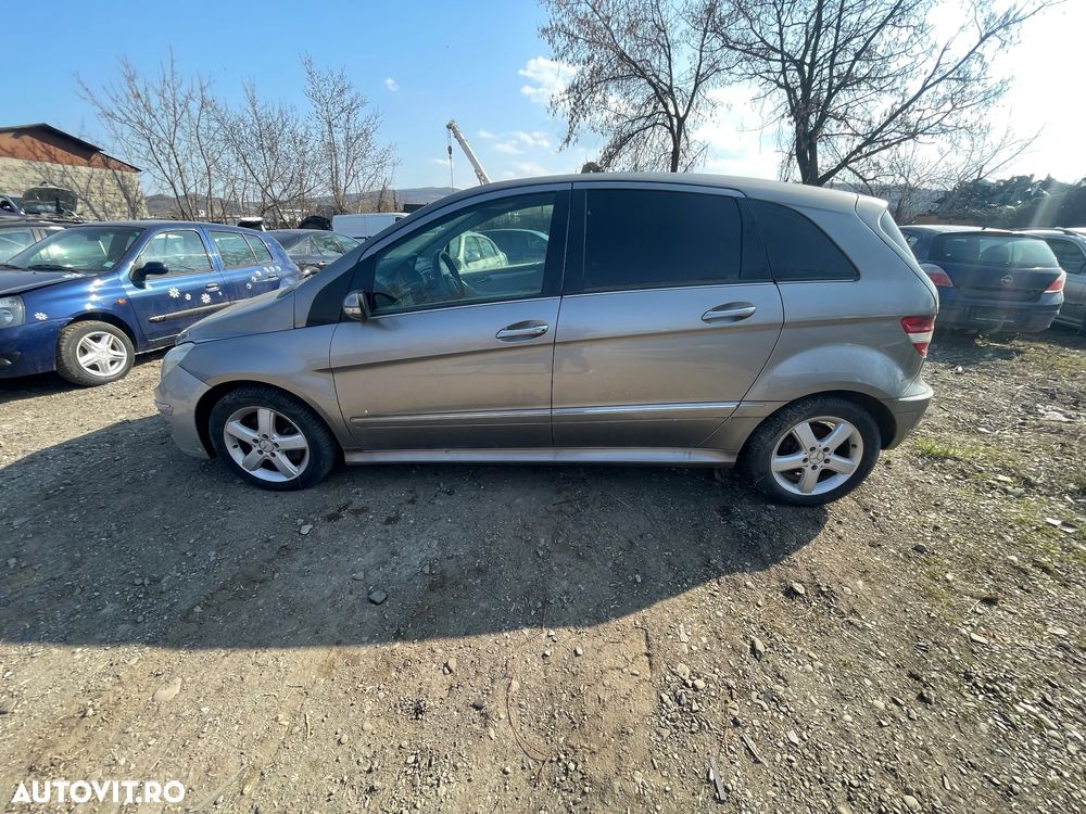Dezmembrez Mercedes-Benz B200 CDI W245 103kW 140CP Autotronic 2005 2006 2007 2008 - 9