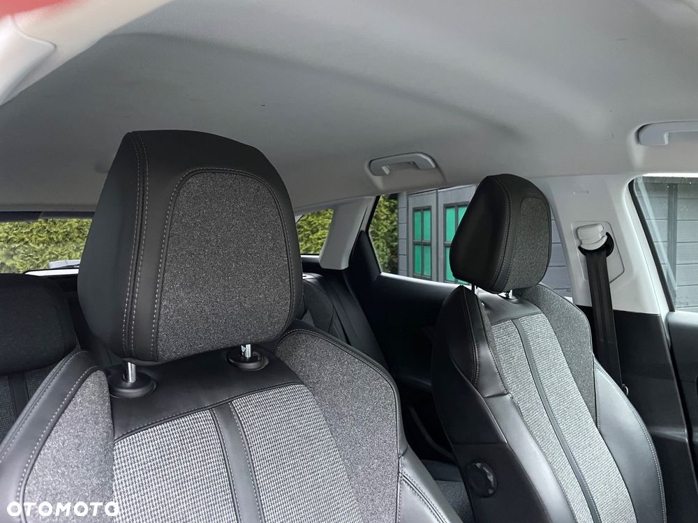 Peugeot 3008 THP 165 EAT6 Stop & Start Allure - 23