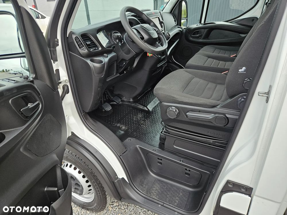 Iveco Daily 35S16 / 3.0 160KM / Kontener 8 palet / Winda 750Kg/ Klima / Bardzo ładny ! - 19