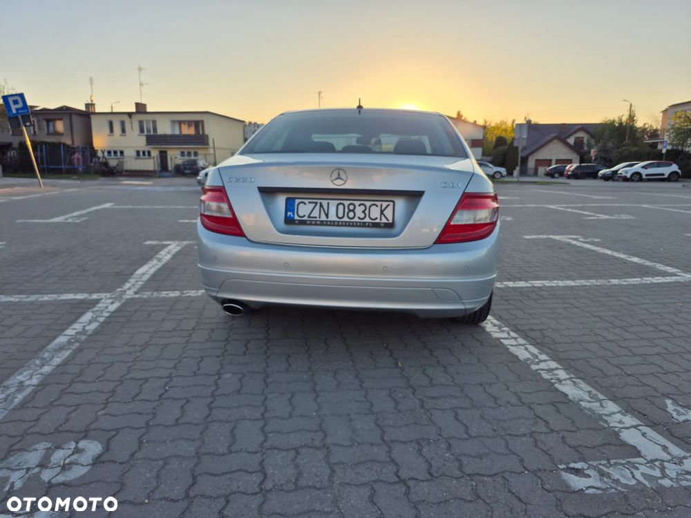 Mercedes-Benz Klasa C 220 CDI BlueEff Classic - 6