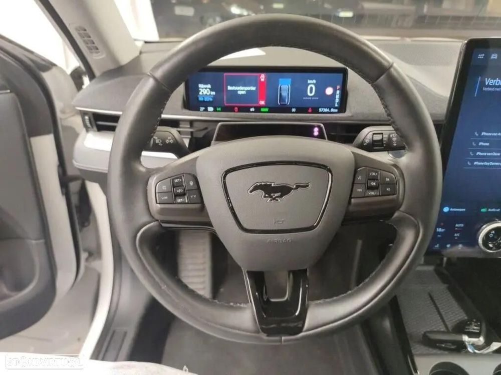 Ford Mustang Mach-E 75.7 kWh Base - 11