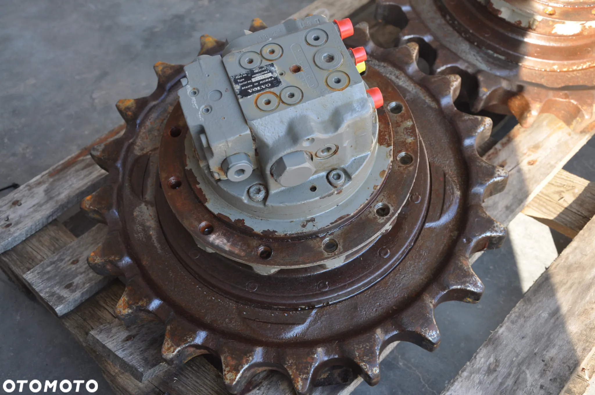 Silnik jazdy hydromotor naped gasienic Volvo ECR 88D - 2