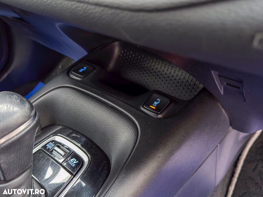 Toyota Corolla 1.8 Hybrid Touring Sports Business Edition - 9