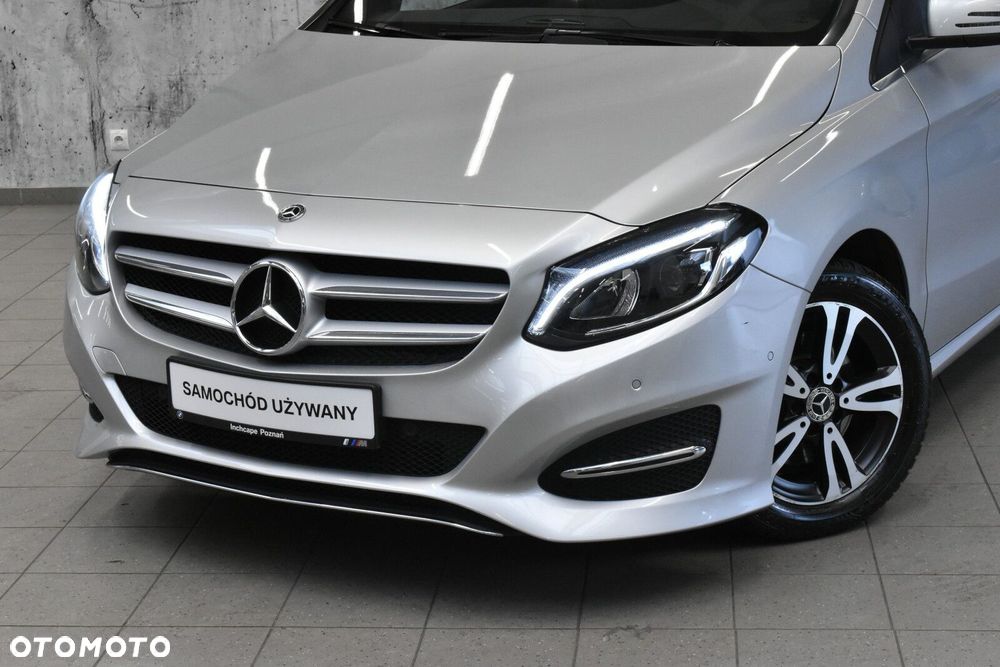 Mercedes-Benz Klasa B 180 7G-DCT Urban - 22