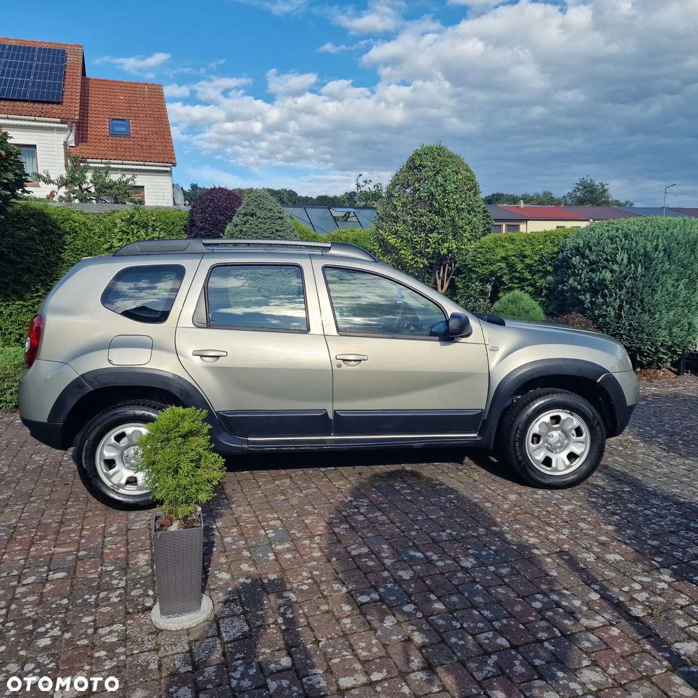Dacia Duster 1.6 16V 4x2 Prestige - 4