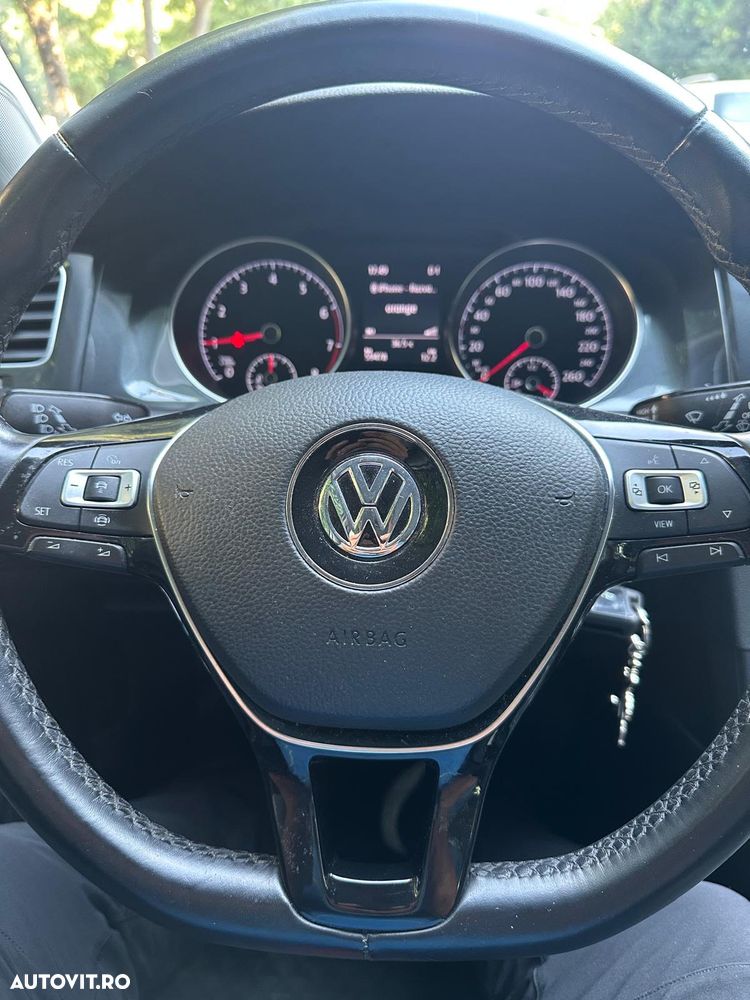 Volkswagen Golf - 13