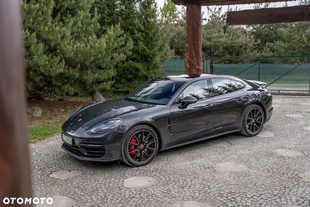 Porsche Panamera 4S - 4