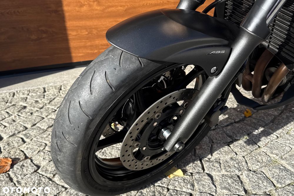 Yamaha XJ - 22