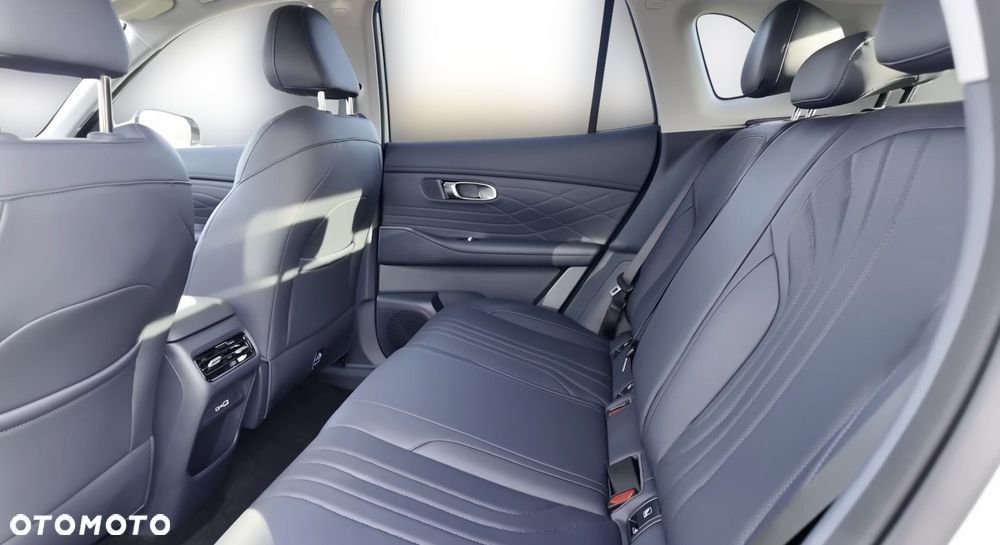 Geely Starray EM-i 1.5 PHEV Pro - 8