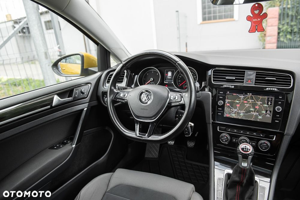 Volkswagen Golf 2.0 TDI BlueMotion Technology Edition - 25