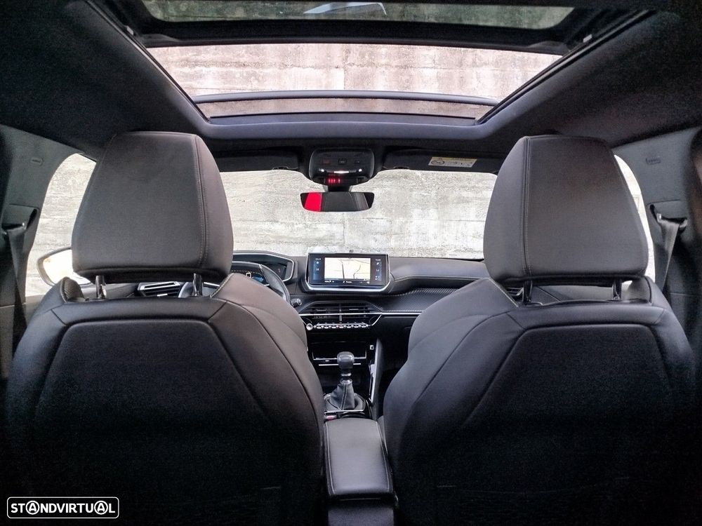 Peugeot 2008 1.2 PureTech GT Line - 4