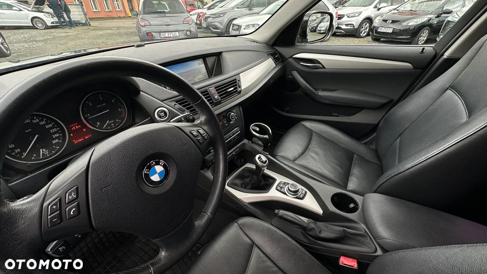 BMW X1 sDrive18d - 23