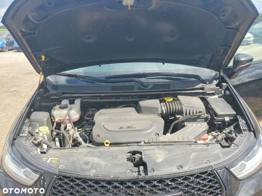 Chrysler Pacifica - 12