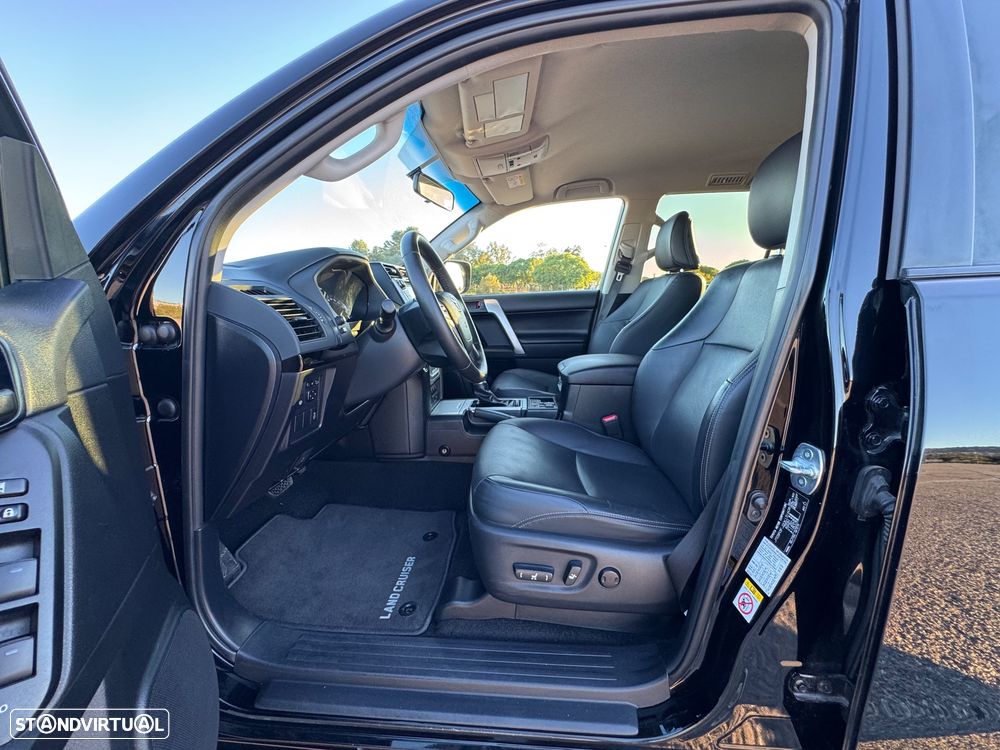 Toyota Land Cruiser Prado - 12
