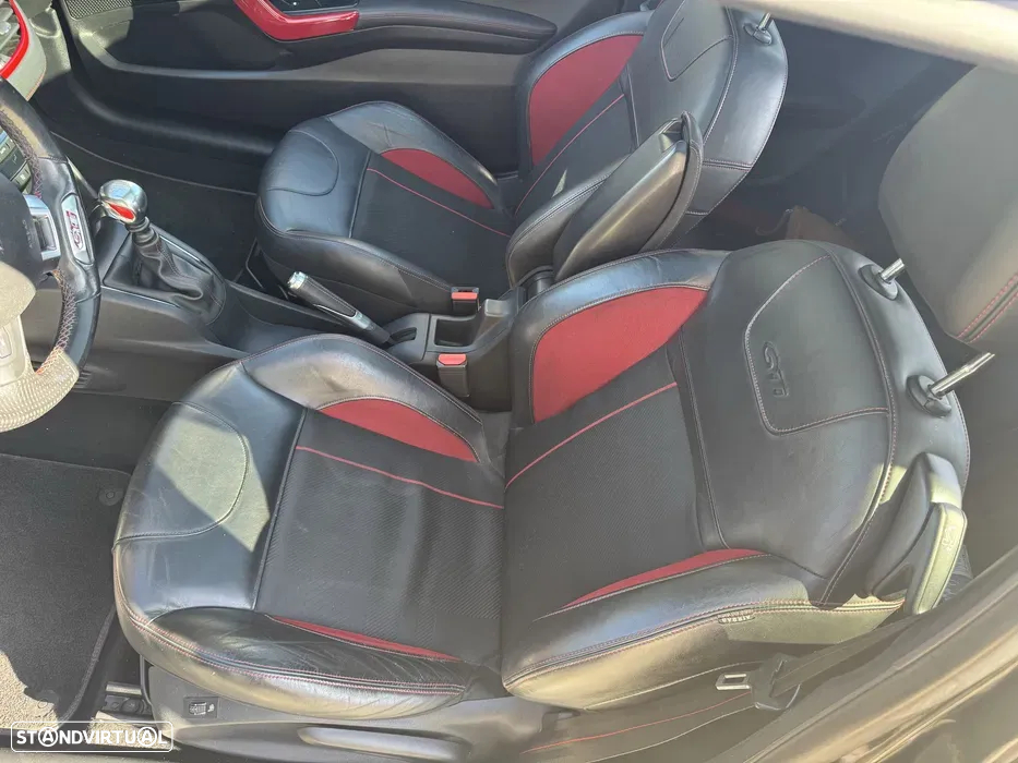 Peugeot 208 GTI 200 THP - 10