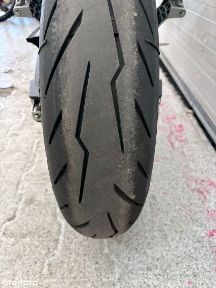 Ducati Monster - 21
