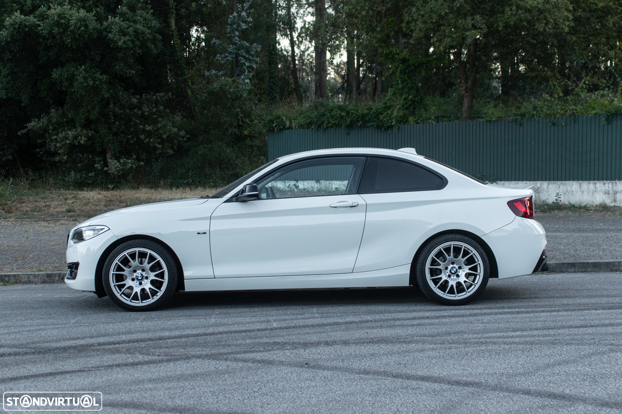 BMW 220 d Coupe Sport Line - 4