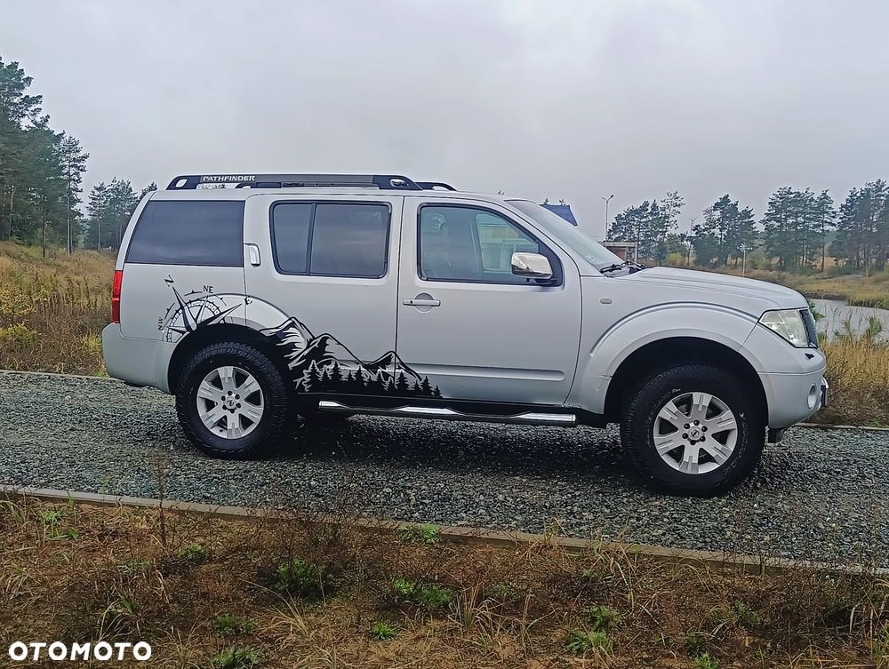 Nissan Pathfinder - 3
