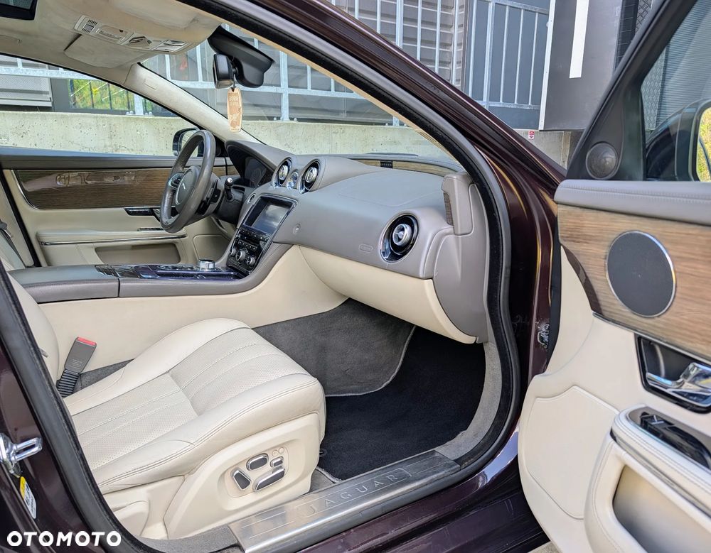 Jaguar XJ 3.0 V6 S Portfolio - 7