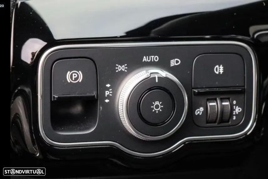 Mercedes-Benz CLA 250 e Shooting Brake AMG Line - 12