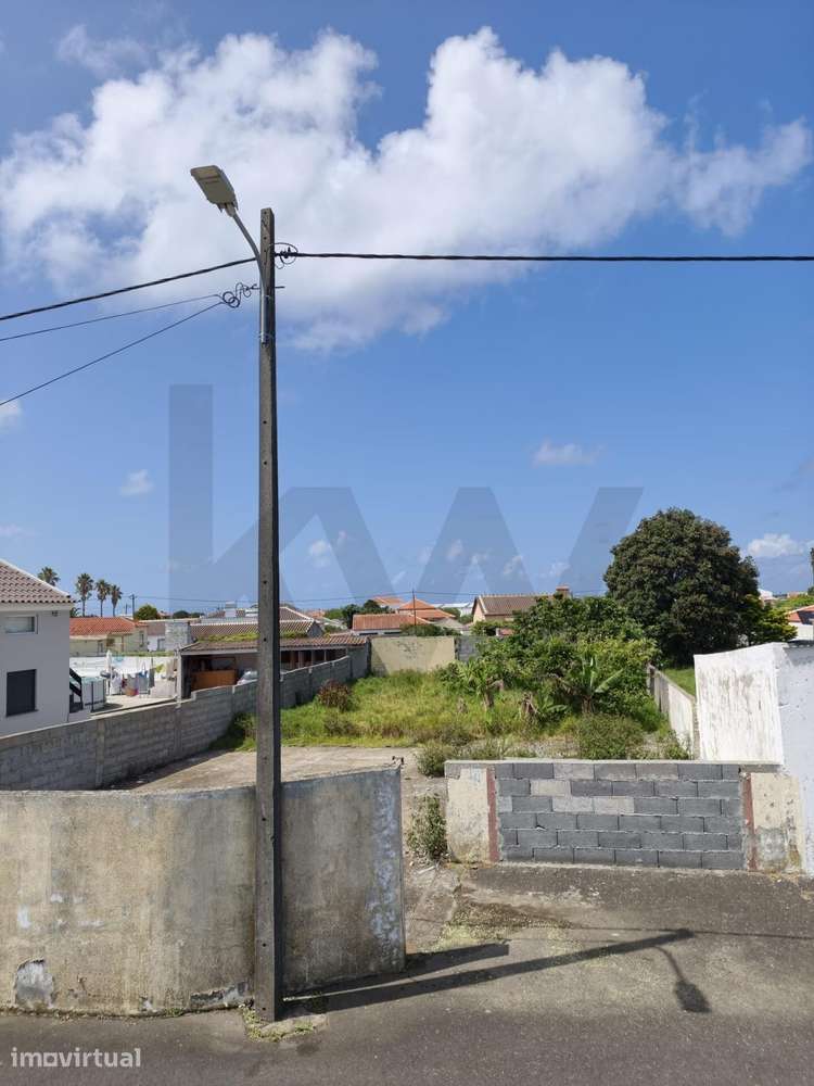 Terreno Urbano de 392 m2 nas Lajes – Praia da Vitória - Grande imagem: 5/14