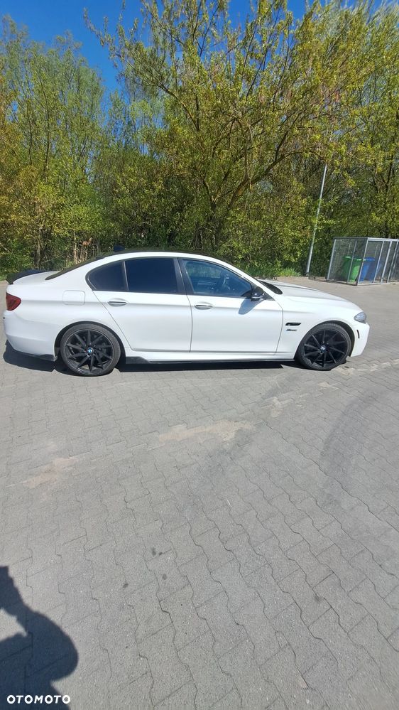 BMW Seria 5 528i - 8