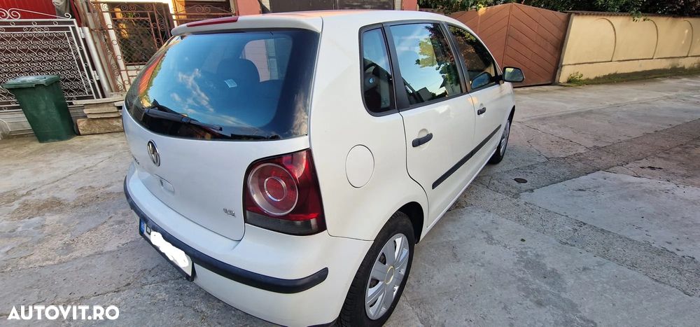 Volkswagen Polo - 9