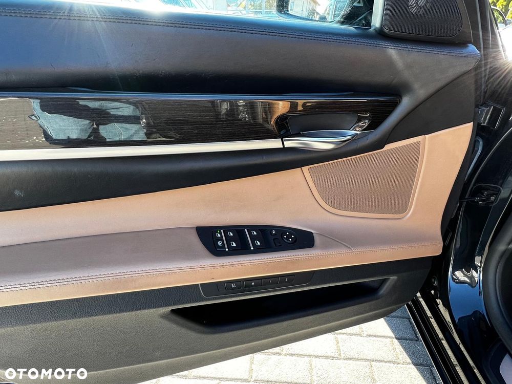 BMW Seria 7 730d - 11