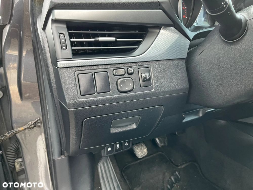 Toyota Avensis 1.8 Executive - 12