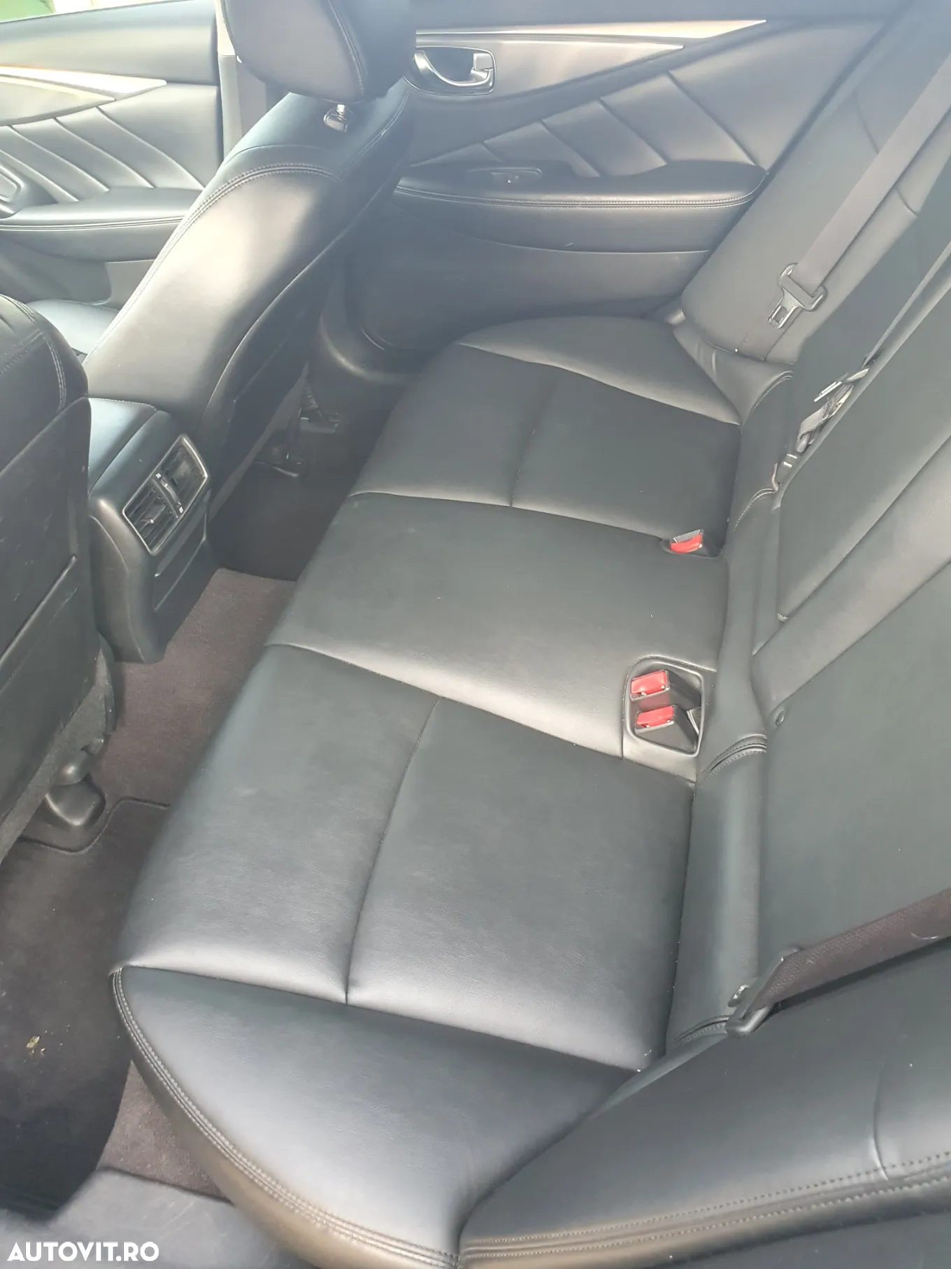 Infiniti Q50 2.0t Premium Executive - 11