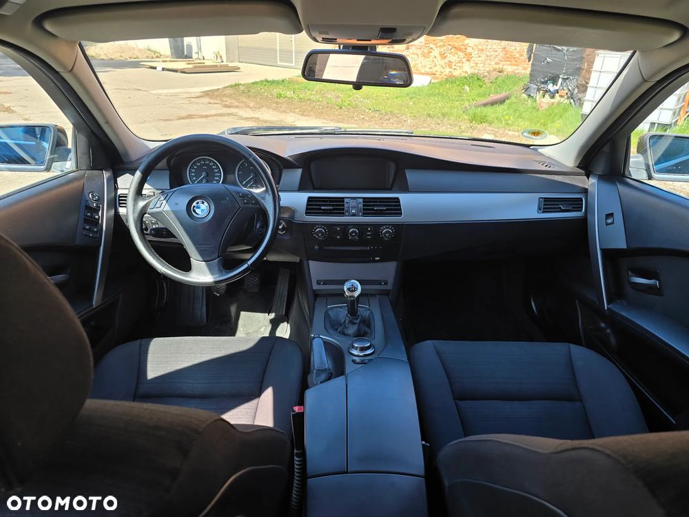 BMW Seria 5 525d - 7