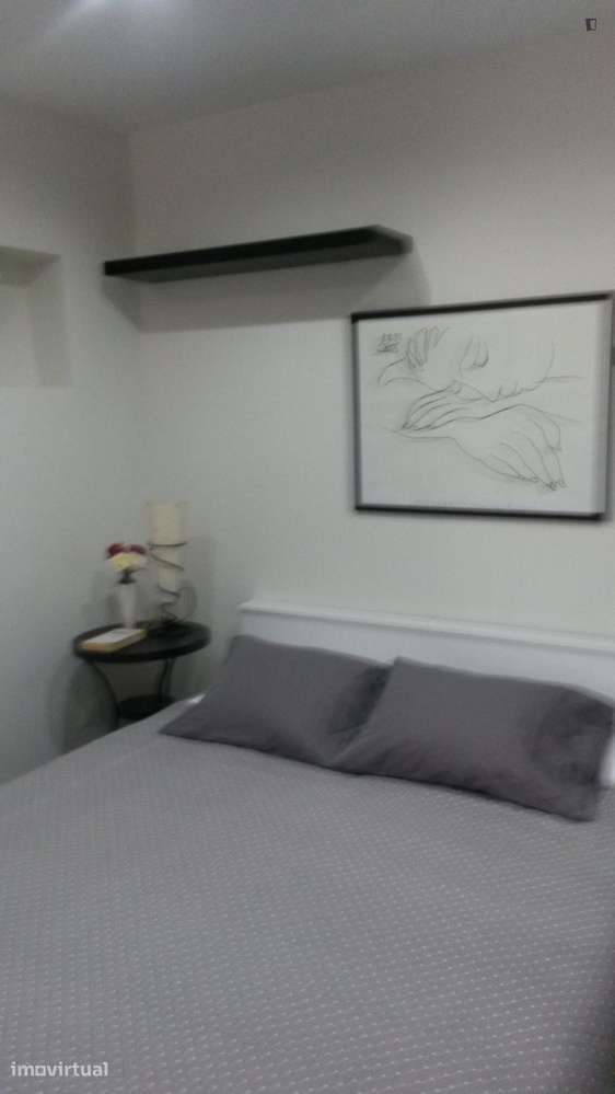 Apartamento com 1 quartos - localizado em Miragaia Porto - Grande imagem: 2/28
