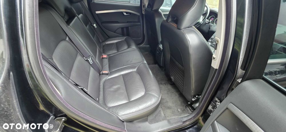 Volvo XC 70 - 8