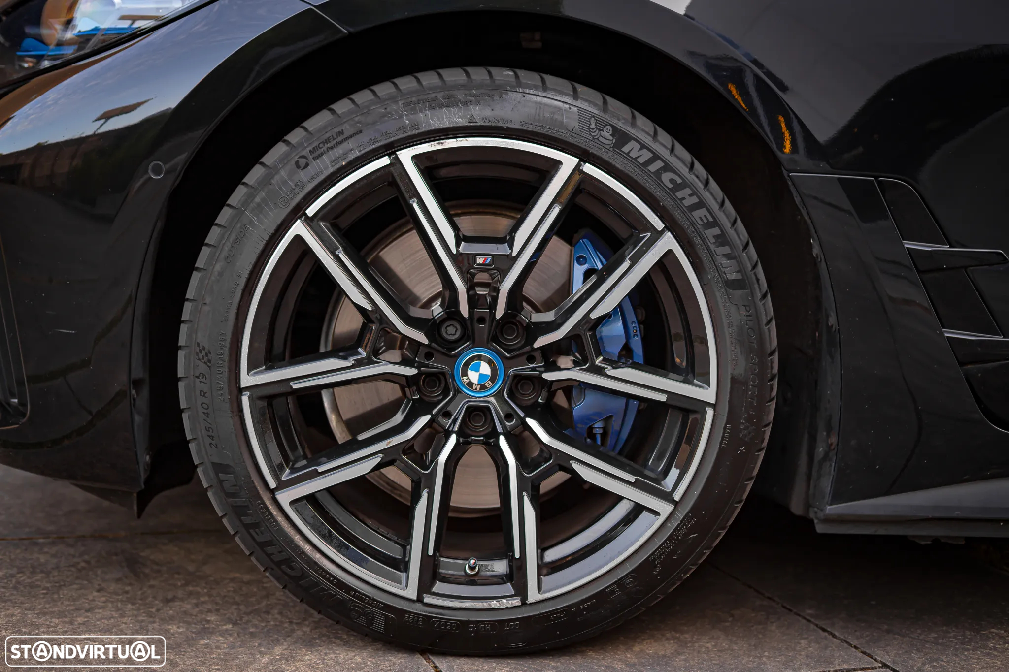 BMW i4 eDrive40 Pack Desportivo M - 23