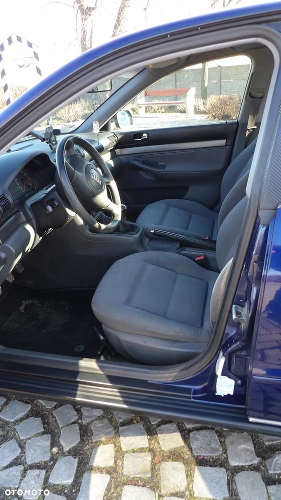 Audi A4 Limousine - 12