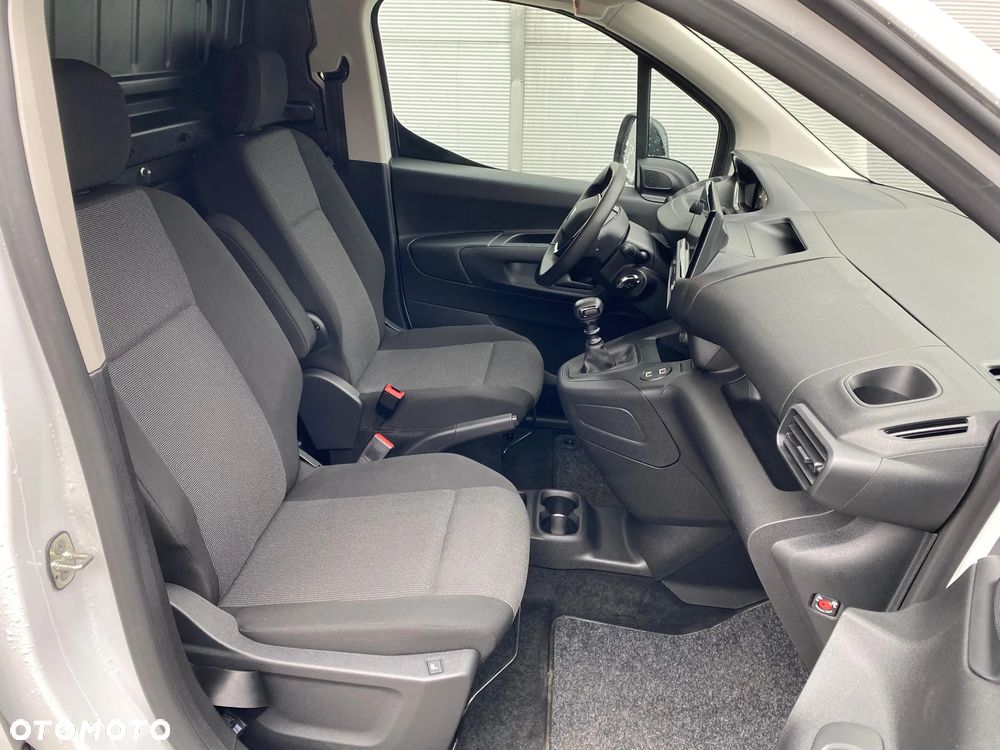 Peugeot PARTNER Van Long L2H1 1.5 100KM - 21