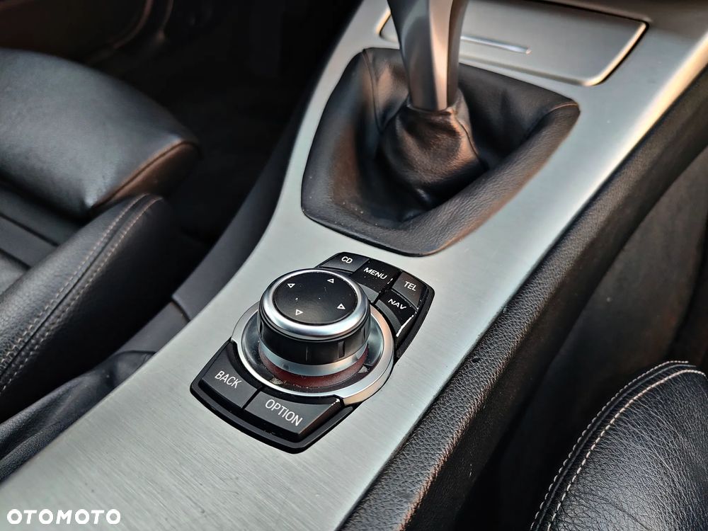 BMW Seria 3 320d Efficient Dynamics - 18